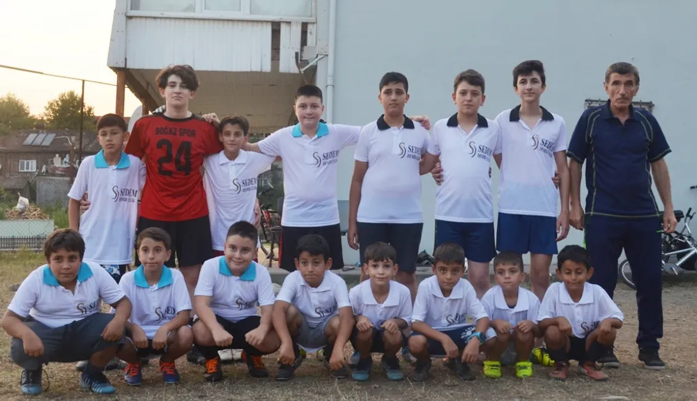 DEMİREL’DEN BOĞAZSPORA  ANTRENMAN FORMASI DESTEĞİ