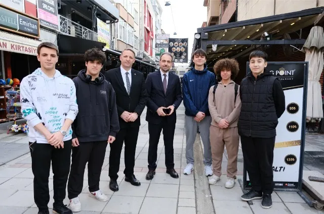 YAŞAM BİÇİMLERİ BİZİ İLGİLENDİRMEZ, BİZ İŞİNİ DÜZGÜN YAPAN HERKES İLE ÇALIŞIRIZ