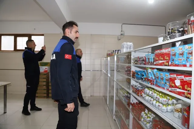 DENETİME ÇIKAN ZABITA ZAMANLA YARIŞIYOR