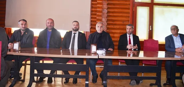 İNCİ, HENDEK