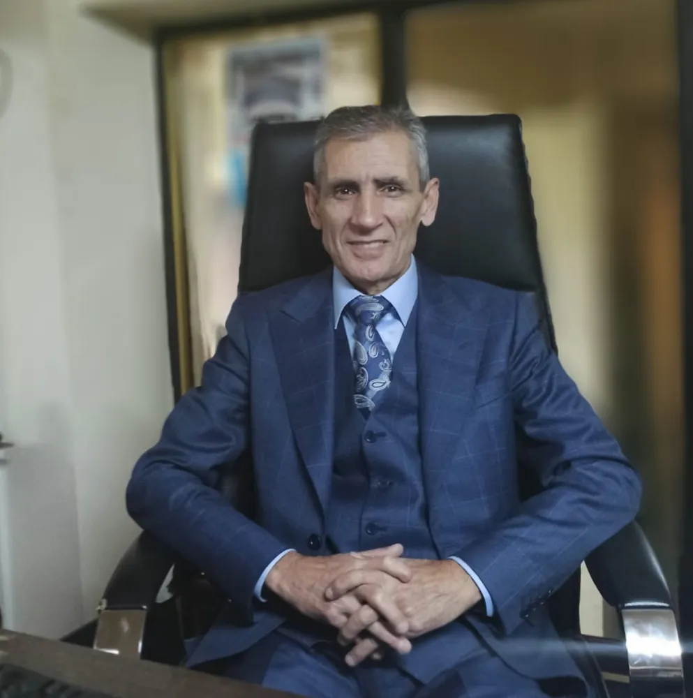 Siyaset mühendisi şimdi de Hendek Belediye Başkanı İrfan Püsküllü