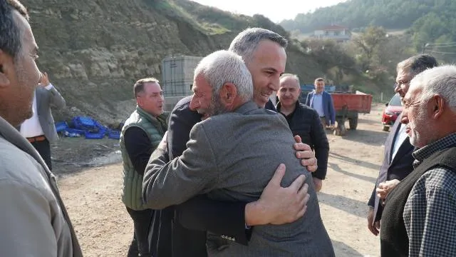 Tever  “Her Kapı Bir Gönül” Programına Geyve’de Devam Etti