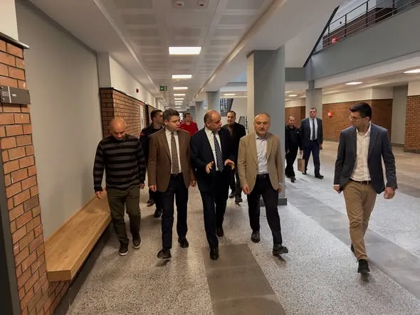 KAYMAKAM GÖKPINAR İNCE ELEYİP SIK DOKUYOR