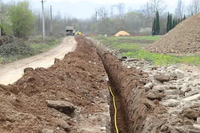 HENDEK’TE DOĞALGAZ ÇALIŞMALARI DEVAM EDİYOR