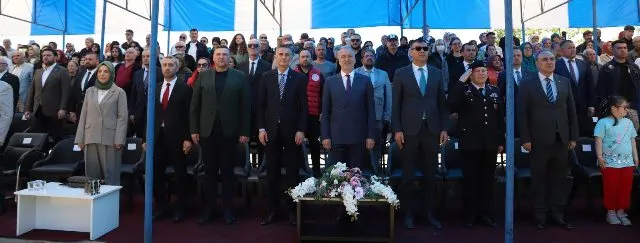 HERKES ASKER OLABİLİR AMA TÜRK ASKERİ OLMAK GURUR VERİCİ