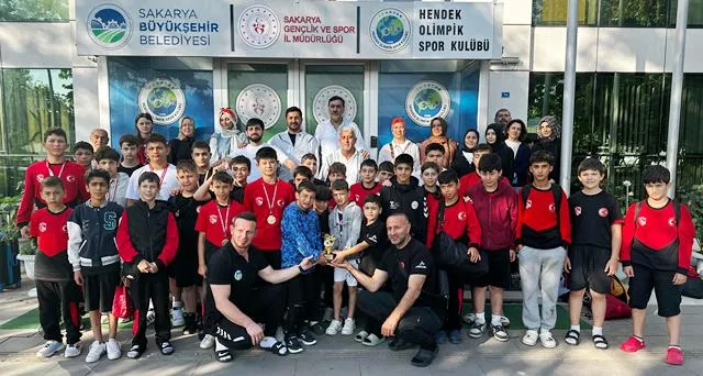 HENDEK OLİMPİK SPOR KULÜBÜ YİNE TÜRKİYE