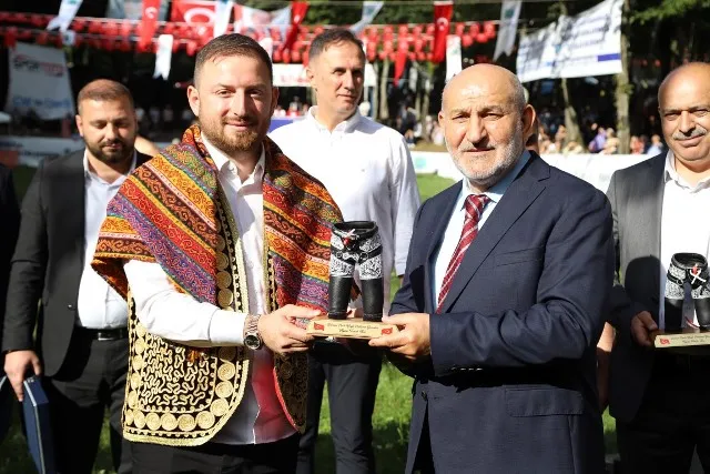 GENÇ AĞA FARUK KOÇ, ESKİ AĞALARA MEYDANI BIRAKMADI