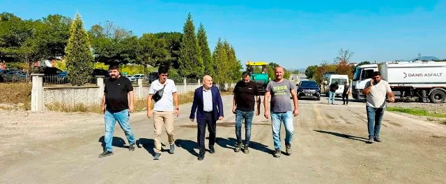 HENDEK’TE ULAŞIM AĞI GÜÇLENİYOR, HER MAHALLEDE EŞ ZAMANLI ÇALIŞMA