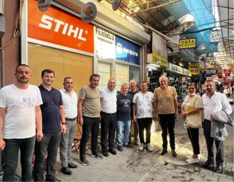 İYİ Parti Adapazarı Teşkilatı ayakkabıcılar çarşısında