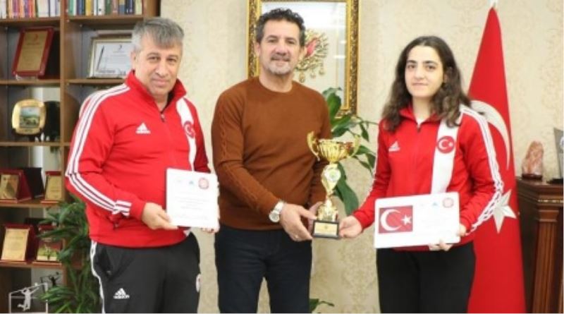 İL MÜDÜRÜ İNANÇ BOKS