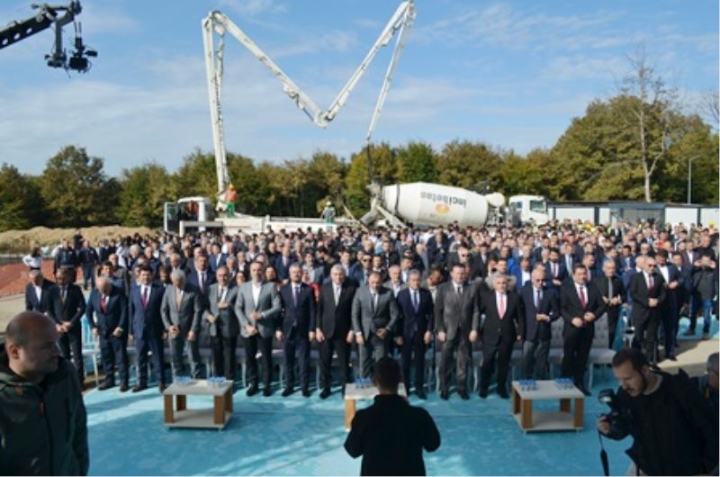 DAĞ FARE DOĞURDU!