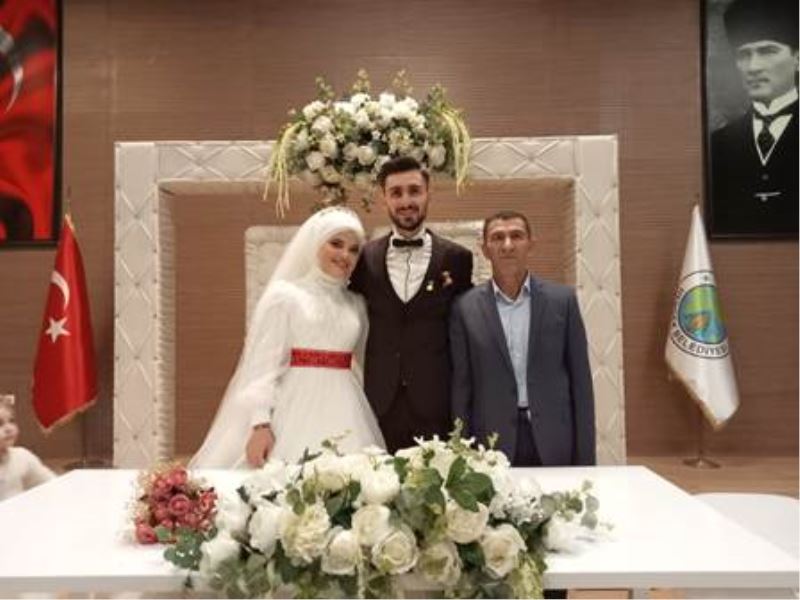 FURKAN, BEYZA’SINA KAVUŞTU