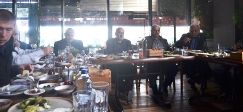ORDU’LULAR DERNEĞİ HANNES CAFE’DE KAHVALTILI BASIN TOPLANTISI YAPTI
